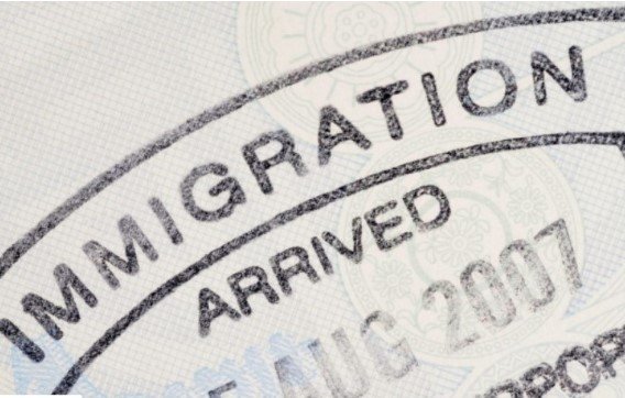 É no controle de imigração que carimbam seu passaporte!